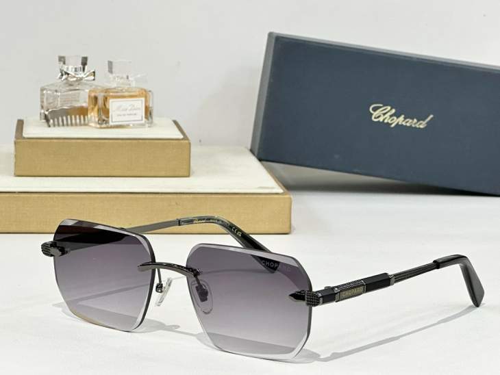 Picture of Chopard Sunglasses _SKUfw69701474fw